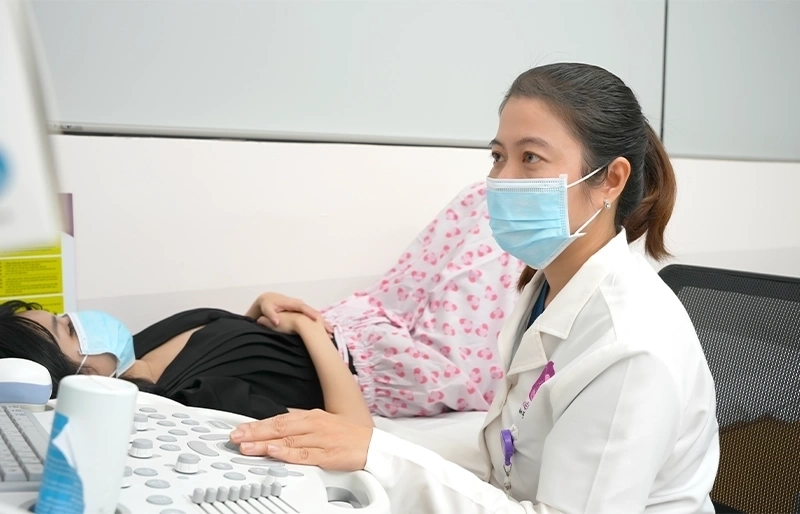 Thăm khám ban đầu cùng bác sĩ