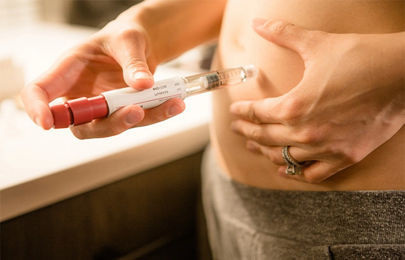 Thuốc tiêm kích trứng IVF là gì Thuốc tiêm kích trứng IVF là gì